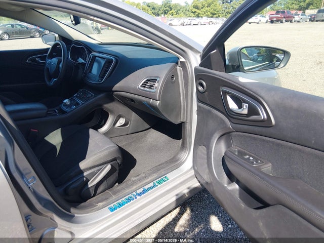 2016 Chrysler 200 Limited მანქანა იყიდება აუქციონზე, vin: 1C3CCCAB7GN172825, აუქციონის ნომერი: 45113927
