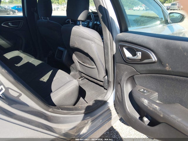 2016 Chrysler 200 Limited მანქანა იყიდება აუქციონზე, vin: 1C3CCCAB7GN172825, აუქციონის ნომერი: 45113927