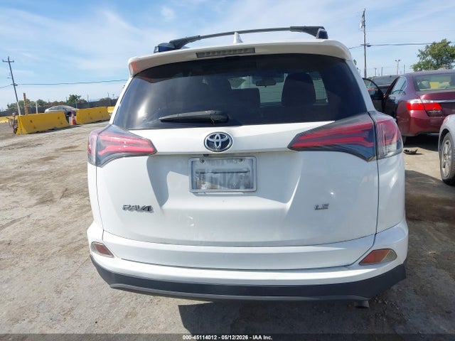 JTMZFREV7JJ744981 Toyota RAV4 LE