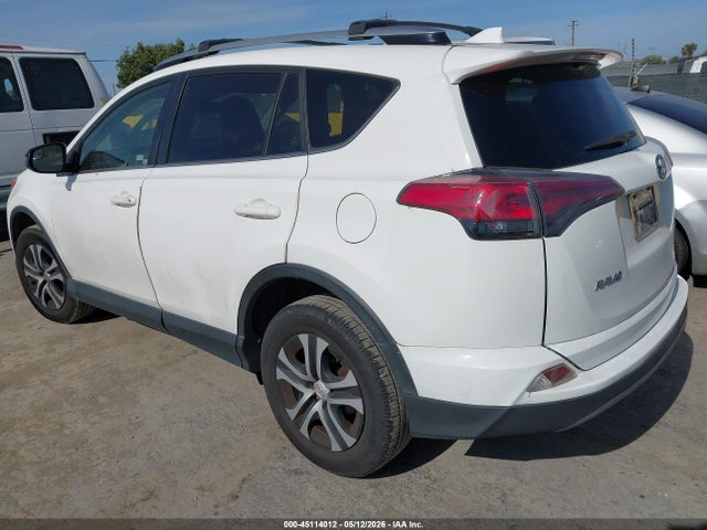 JTMZFREV7JJ744981 Toyota RAV4 LE