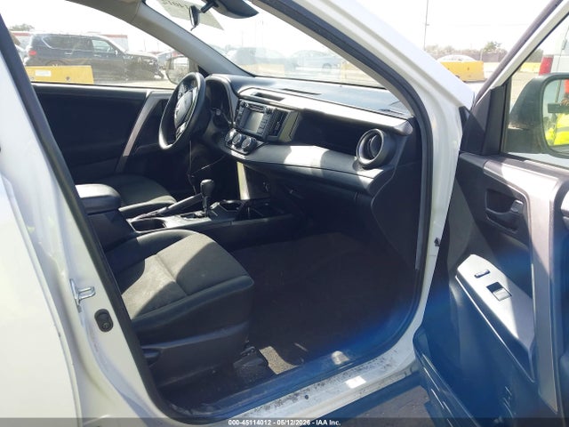 JTMZFREV7JJ744981 Toyota RAV4 LE