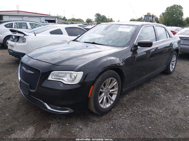 45114055 :رقم المزاد ، 2C3CCAAG2HH617854 vin ، 2017 Chrysler 300 Limited مزاد بيع