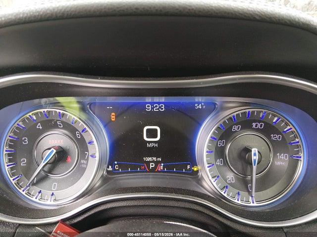 45114055 :رقم المزاد ، 2C3CCAAG2HH617854 vin ، 2017 Chrysler 300 Limited مزاد بيع