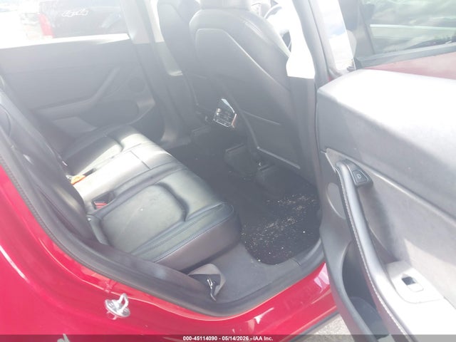 2021 Tesla Model Y Long Range Dual Motor All-wheel Drive მანქანა იყიდება აუქციონზე, vin: 5YJYGDEE3MF196131, აუქციონის ნომერი: 45114090