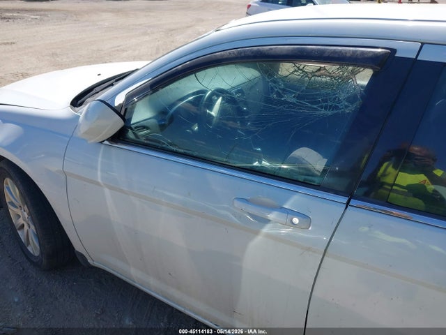 Продажа на аукционе авто 2013 Chrysler 200 Touring, vin: 1C3CCBBBXDN546901, номер лота: 45114183