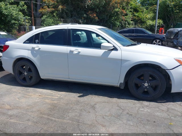 Aukcja sprzedaży 2014 Chrysler 200 Lx, vin: 1C3CCBAB3EN143457, numer aukcji: 45114210