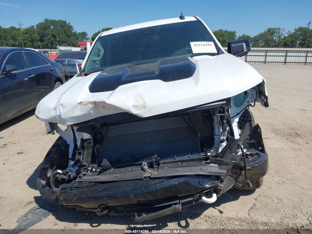 3GCUKFED3TG304224 Chevrolet Silverado 1500 4wd Short Bed Lt Trail Boss