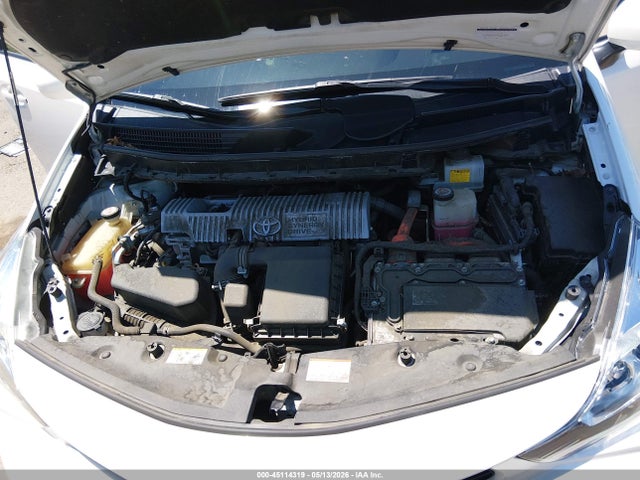 Toyota Prius V Three 2017 JTDZN3EU9HJ072049 Image 10