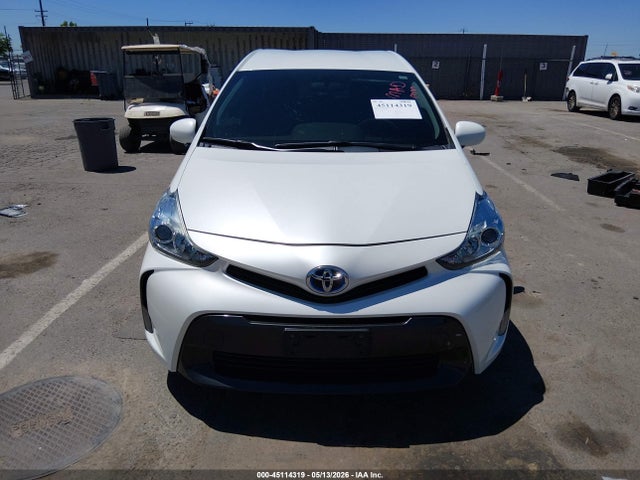 Toyota Prius V Three 2017 JTDZN3EU9HJ072049 Image 13
