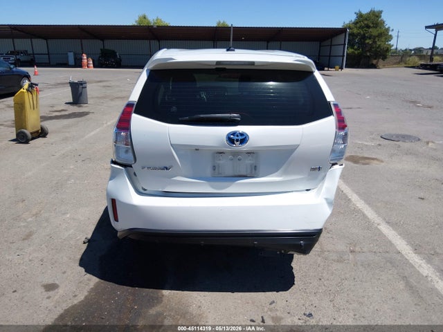 Toyota Prius V Three 2017 JTDZN3EU9HJ072049 Image 18