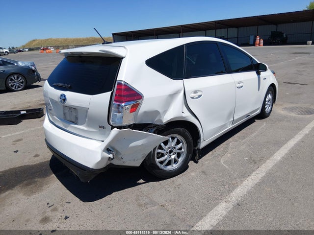 Toyota Prius V Three 2017 JTDZN3EU9HJ072049 Image 4