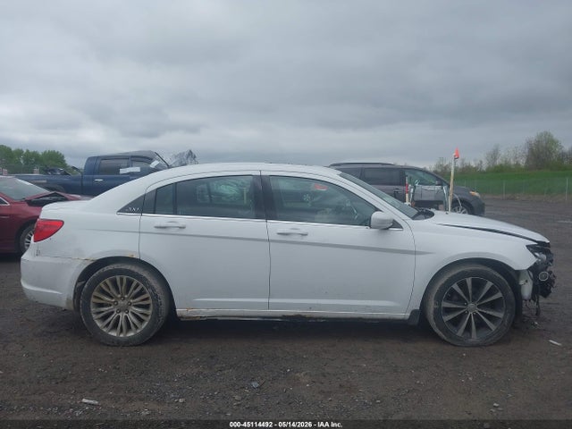Продажа на аукционе авто 2013 Chrysler 200 Limited, vin: 1C3CCBCG5DN524184, номер лота: 45114492
