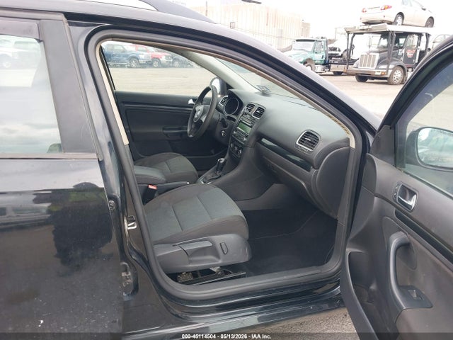 45114504 :رقم المزاد ، 3VWPP7AJ4CM695656 vin ، 2012 Volkswagen Jetta Sportwagen 2.5l S مزاد بيع