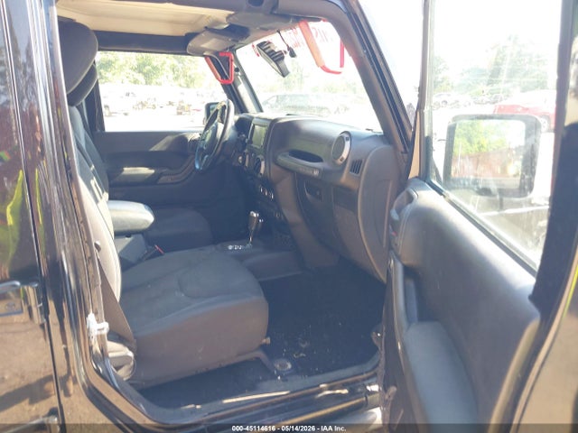 45114616 :رقم المزاد ، 1C4BJWDG6GL104789 vin ، 2016 Jeep Wrangler Unlimited Sport مزاد بيع