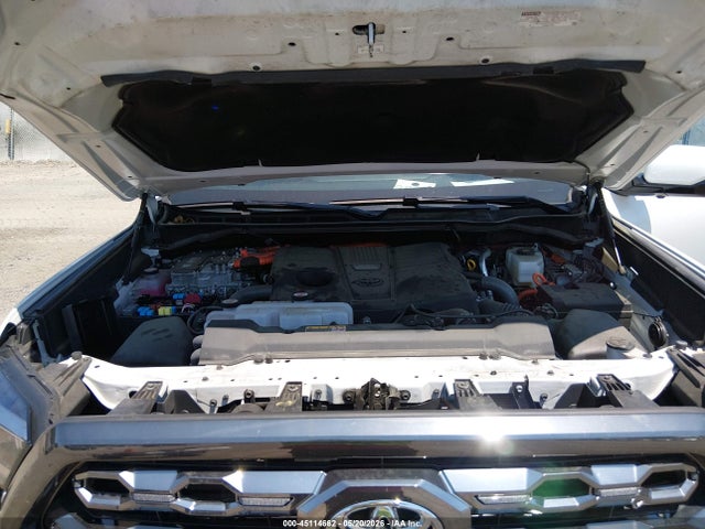 5TFNC5DB7SX092420 Toyota Tundra Hybrid Platinum Hybrid Crewmax 5.5&#039; Bed