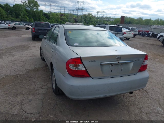 45114698 :رقم المزاد ، 4T1BE32K43U136702 vin ، 2003 Toyota Camry Le مزاد بيع