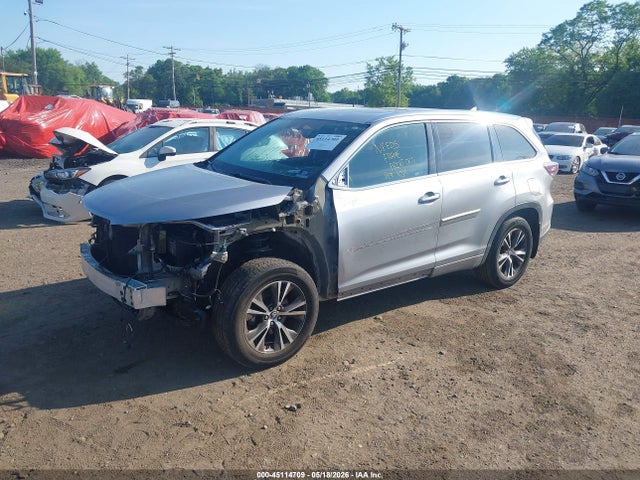 Продажа на аукционе авто 2016 Toyota Highlander Xle V6, vin: 5TDJKRFHXGS352588, номер лота: 45114709