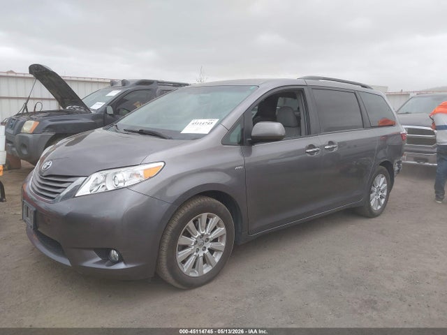Toyota SIENNA XLE 2016 5TDDK3DC9GS135096 Image 2