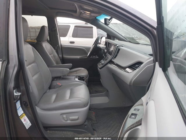 Toyota SIENNA XLE 2016 5TDDK3DC9GS135096 Image 5