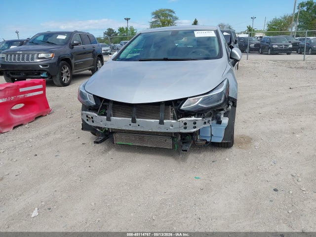 45114767 :رقم المزاد ، 3G1BE6SM4JS642589 vin ، 2018 Chevrolet Cruze Lt Auto مزاد بيع