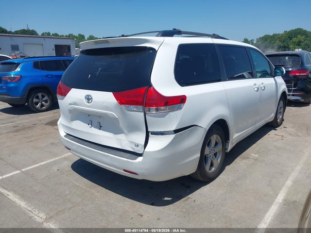 2011 Toyota Sienna Le V6 მანქანა იყიდება აუქციონზე, vin: 5TDKK3DC4BS033401, აუქციონის ნომერი: 45114794
