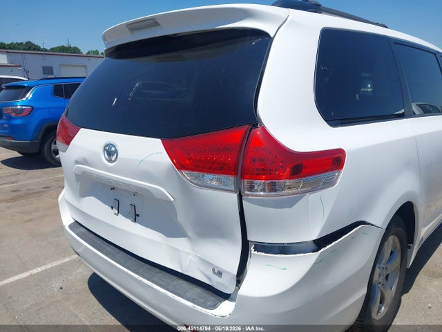 2011 Toyota Sienna Le V6 მანქანა იყიდება აუქციონზე, vin: 5TDKK3DC4BS033401, აუქციონის ნომერი: 45114794