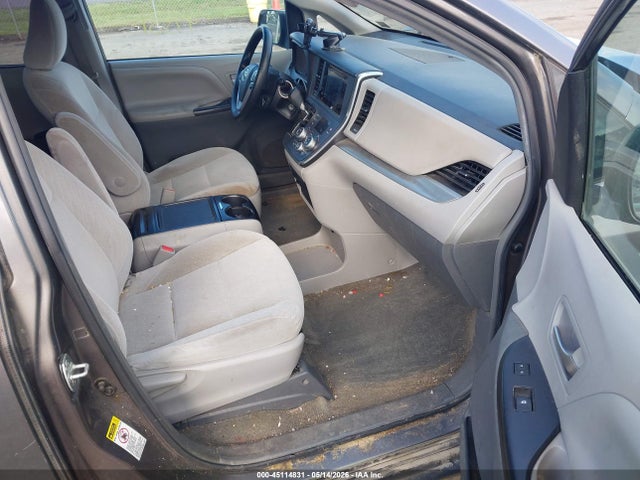 Продажа на аукционе авто 2017 Toyota Sienna Le 8 Passenger, vin: 5TDKZ3DC3HS824149, номер лота: 45114831