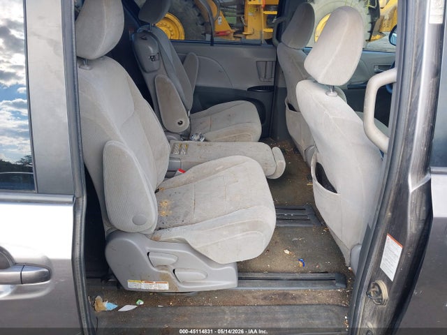 Продажа на аукционе авто 2017 Toyota Sienna Le 8 Passenger, vin: 5TDKZ3DC3HS824149, номер лота: 45114831