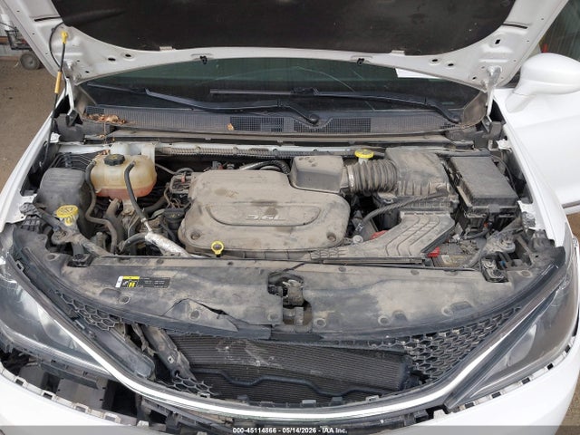 Chrysler Pacifica Touring L 2018 2C4RC1BG6JR290427 Image 10