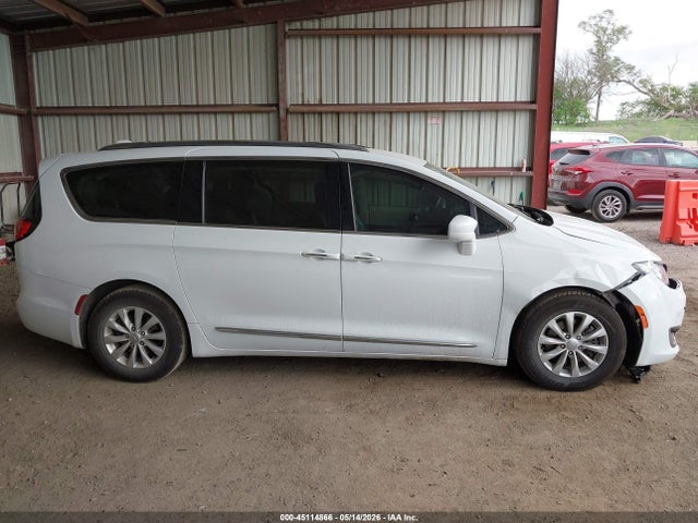 Chrysler Pacifica Touring L 2018 2C4RC1BG6JR290427 Image 13