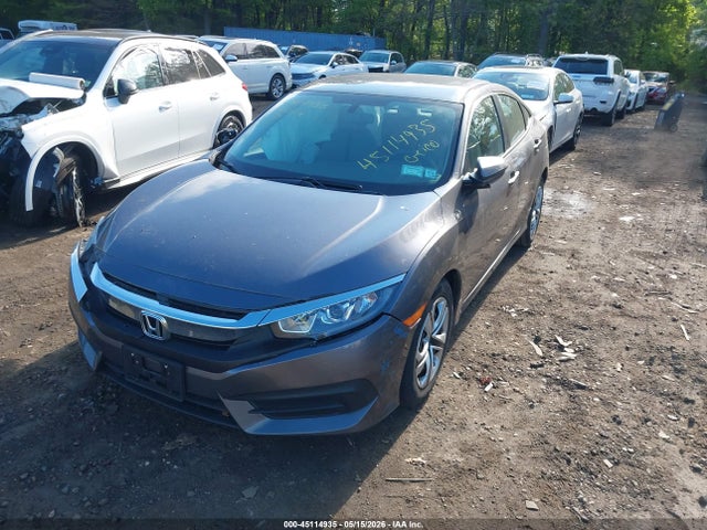 45114935 :رقم المزاد ، 2HGFC2F5XJH610602 vin ، 2018 Honda Civic Lx مزاد بيع