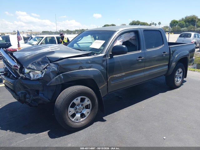 45114997 :رقم المزاد ، 3TMJU4GN8FM190444 vin ، 2015 Toyota Tacoma Prerunner V6 مزاد بيع