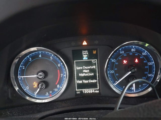 45115064 :رقم المزاد ، 2T1BURHE8HC805201 vin ، 2017 Toyota Corolla Xle مزاد بيع