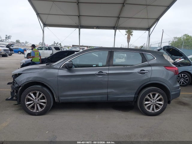 2018 Nissan Rogue Sport S მანქანა იყიდება აუქციონზე, vin: JN1BJ1CP9JW157970, აუქციონის ნომერი: 45115072