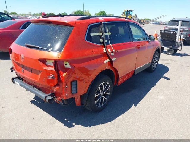 45115080 :رقم المزاد ، 3VV2B7AX0JM200366 vin ، 2018 Volkswagen Tiguan 2.0t Se/2.0t Sel مزاد بيع