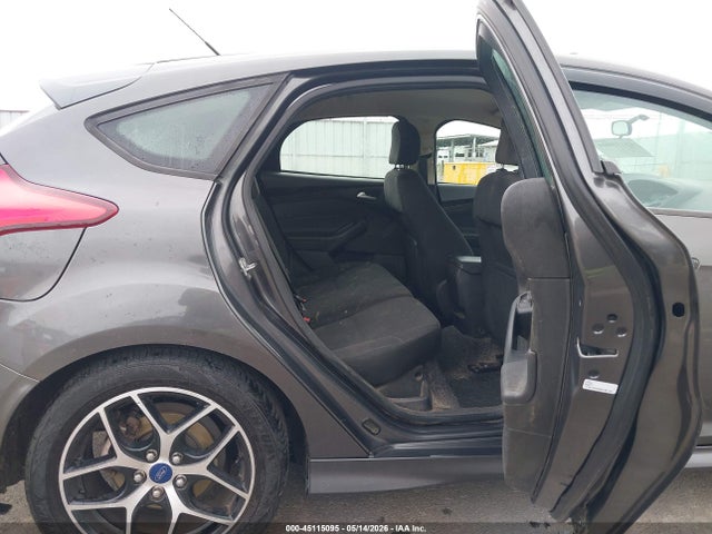 1FADP3K26FL306341 Ford FOCUS SE