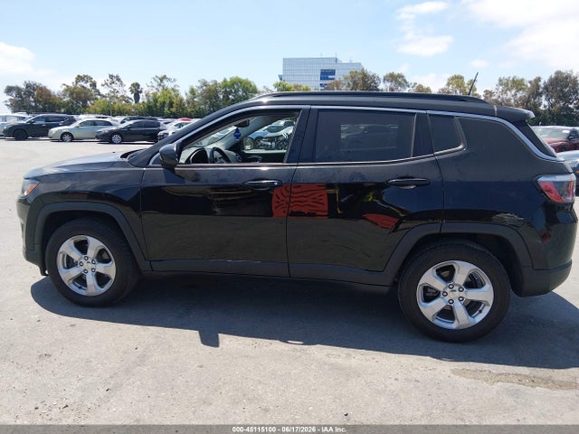 3C4NJCBBXJT293123 Jeep Compass Latitude Fwd