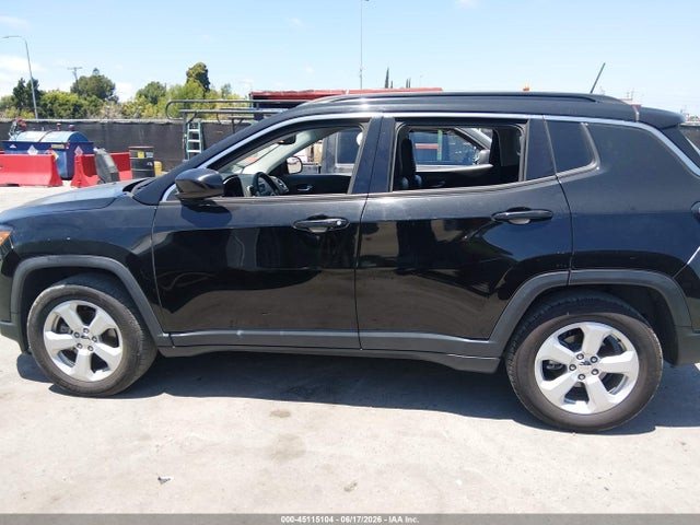 3C4NJCBB4JT293103 Jeep Compass Latitude Fwd