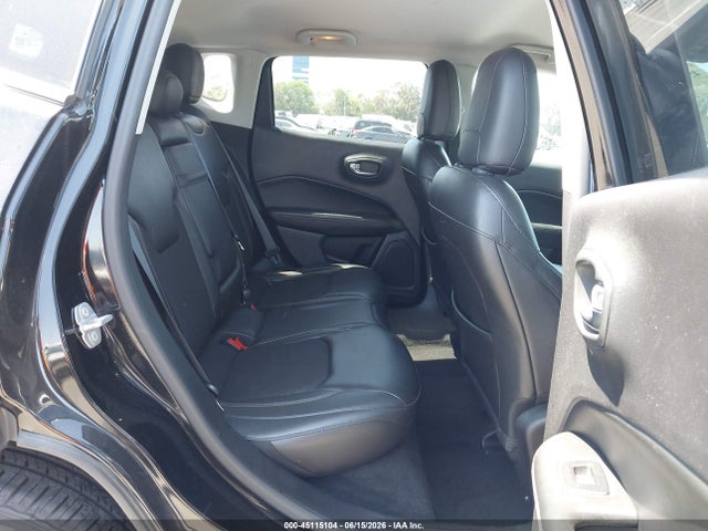 3C4NJCBB4JT293103 Jeep Compass Latitude Fwd
