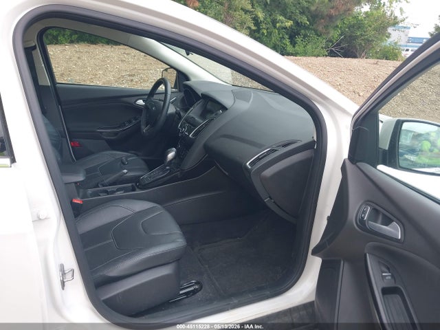 45115228 :رقم المزاد ، 1FADP3J28GL229443 vin ، 2016 Ford Focus Titanium مزاد بيع