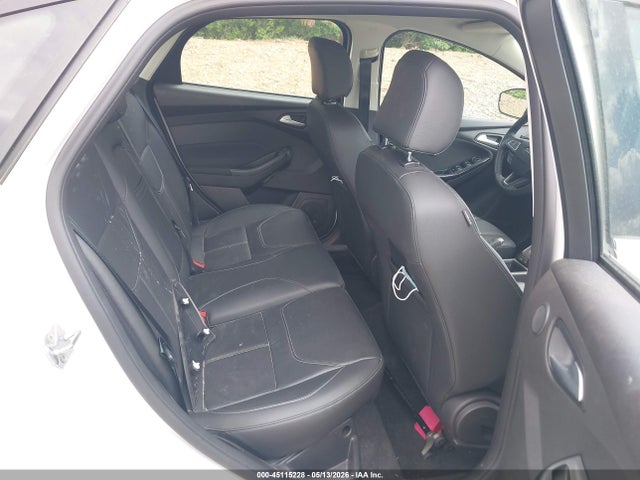 45115228 :رقم المزاد ، 1FADP3J28GL229443 vin ، 2016 Ford Focus Titanium مزاد بيع