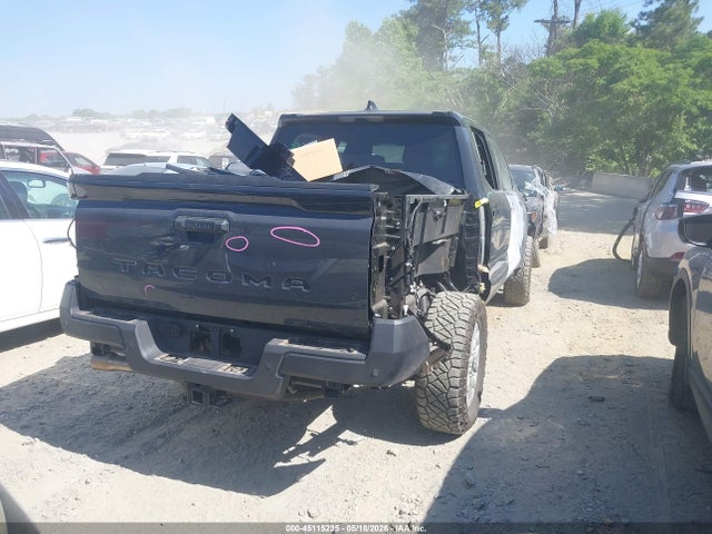 45115235 :رقم المزاد ، 3TYKD5HN9ST024232 vin ، 2025 Toyota Tacoma Sr مزاد بيع