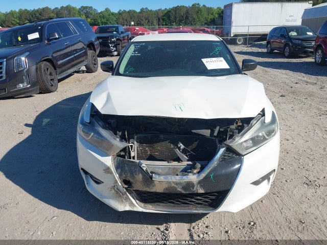 1N4AA6AP8JC372255 Nissan Maxima 3.5 S