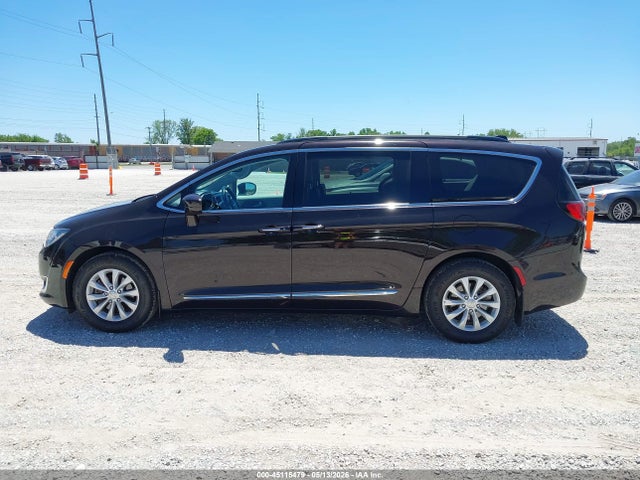 2017 Chrysler Pacifica Touring-l მანქანა იყიდება აუქციონზე, vin: 2C4RC1BGXHR539340, აუქციონის ნომერი: 45115479