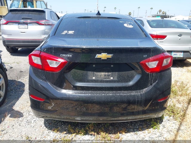 Продаж на аукціоні авто 2018 Chevrolet Cruze Lt Auto, vin: 1G1BE5SMXJ7132742, номер лоту: 45115490