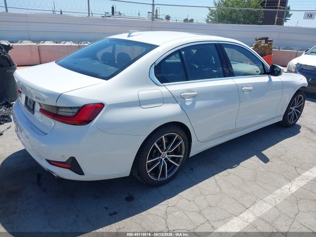 WBA5R1C54KAK10653 BMW 330I