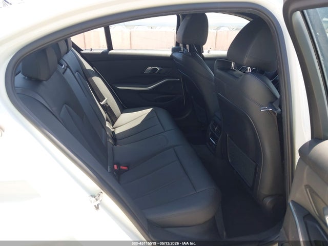 WBA5R1C54KAK10653 BMW 330I