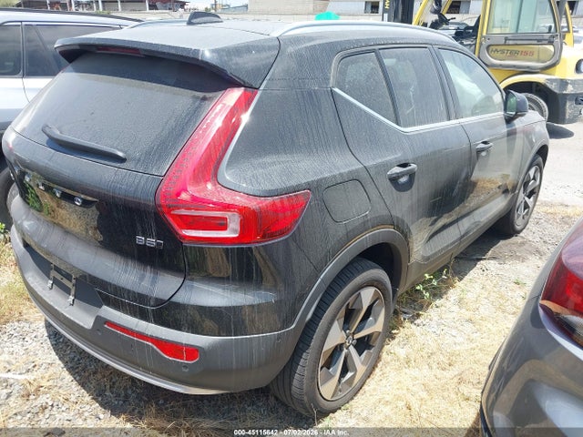 Volvo Xc40 B5 Plus Bright Theme 2025 YV4L12UE2S2512780 Image 4