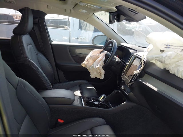 Volvo Xc40 B5 Plus Bright Theme 2025 YV4L12UE2S2512780 Image 5