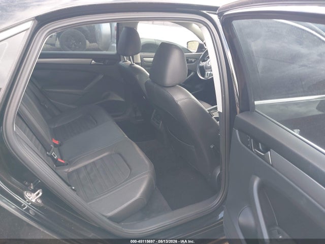 2015 Volkswagen Passat 1.8t Se მანქანა იყიდება აუქციონზე, vin: 1VWBT7A35FC039916, აუქციონის ნომერი: 45115697